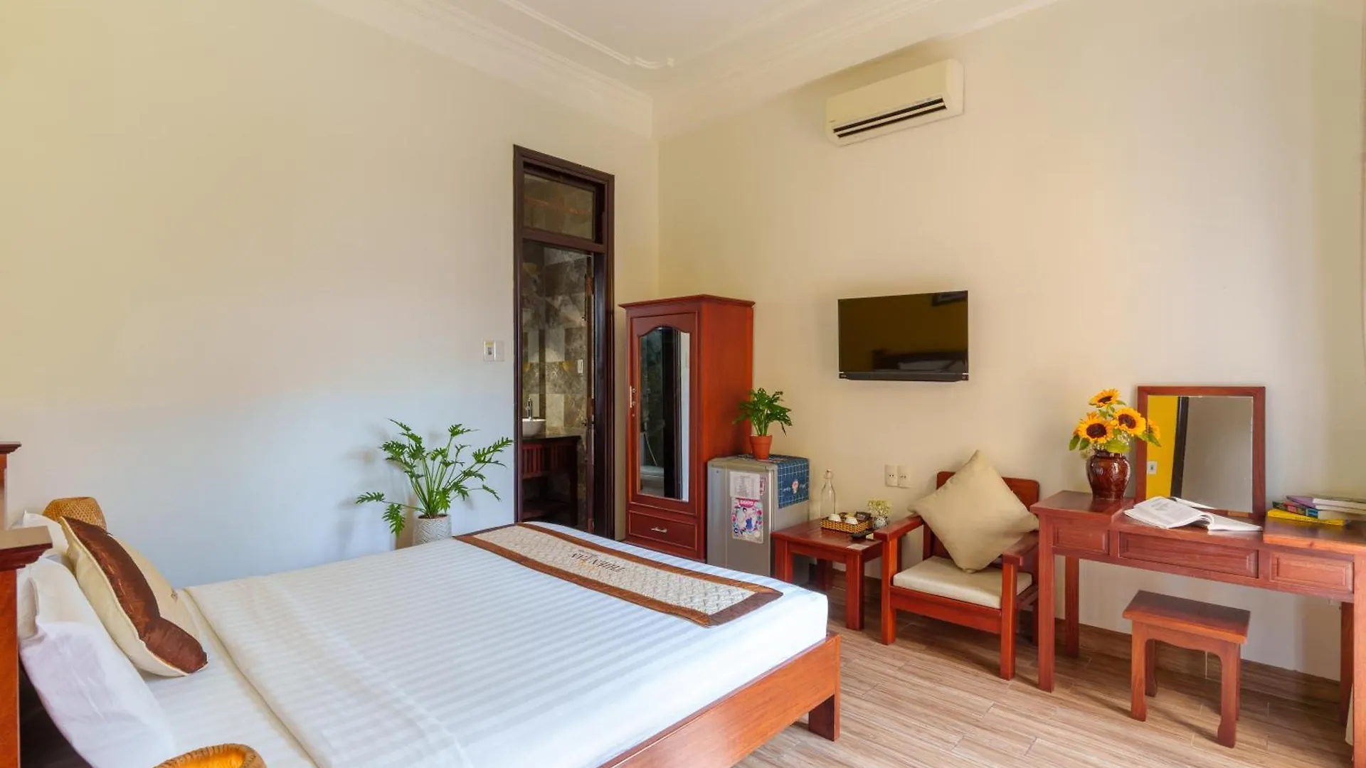 Homestay Thien Tan Villa With Private Pool Hoi An