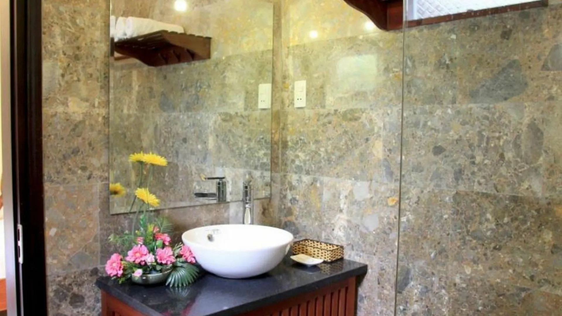 Thien Tan Villa With Private Pool Hoi An Homestay